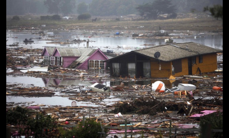 Fisco debe pagar $105 millones a familiares de fallecida en el tsunami de 2010
