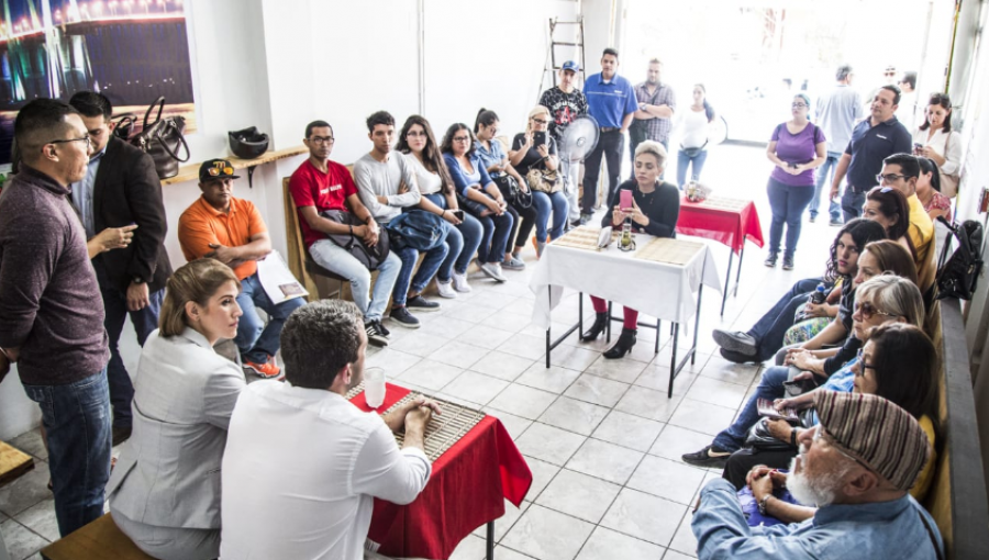 Representante diplomática de Guaidó en Chile se reunió con la comunidad venezolana en Arica