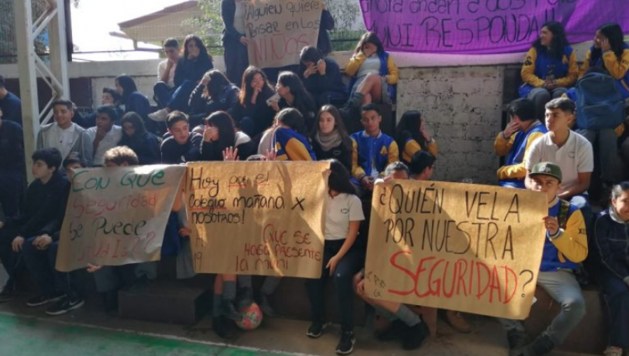 Comunidad escolar de un colegio de Quillota suspendió toda actividad por ola de robos