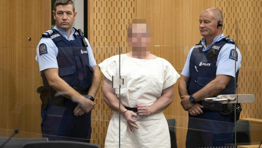 Sujeto que perpetró ataque a mezquitas en Nueva Zelanda enfrentará 50 cargos de asesinato