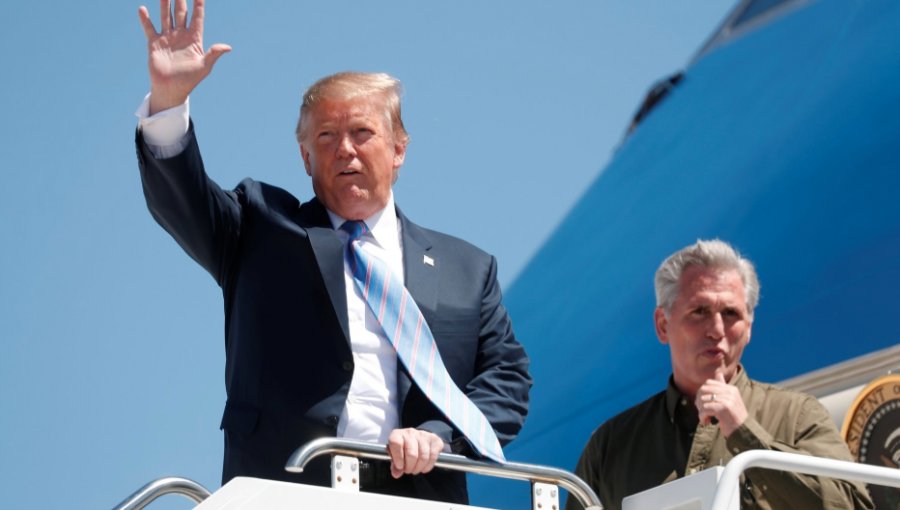 Donald Trump de visita en la frontera con México: "Estados Unidos está lleno"