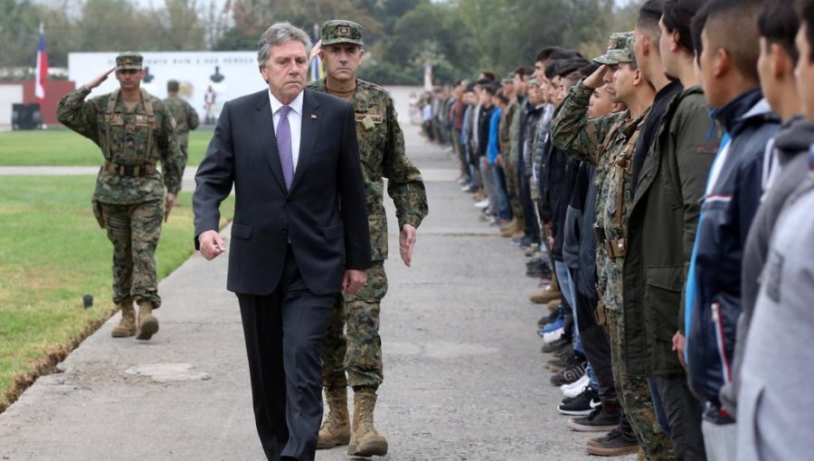 Ejército recibe a nuevos conscriptos luego del suicidio de joven en Iquique