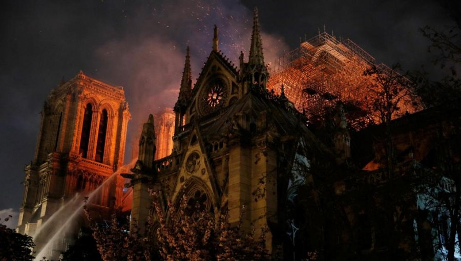 Revelaron posible causa del incendio en la catedral de Notre Dame