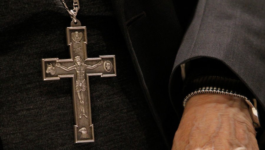 Fiscalía investiga a cuatro sacerdotes jesuitas e identifica a 90 posibles víctimas