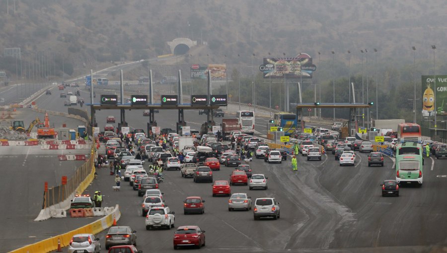 MOP por salida en Viernes Santo: "Ya unos 200 mil vehículos han abandonado Santiago"