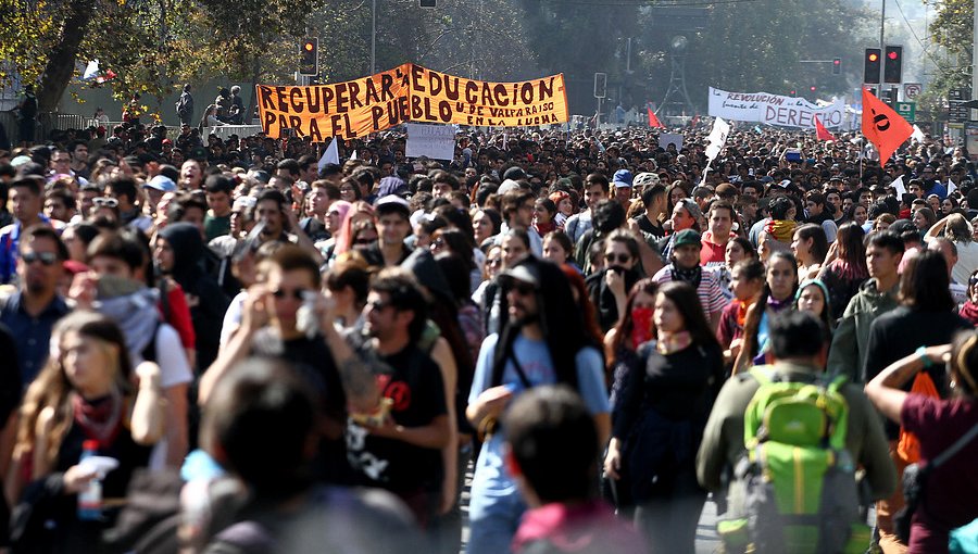 Colegio de Profesores convocan este martes a "Protesta Nacional Docente"