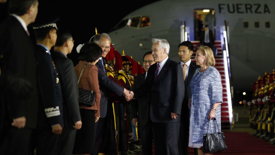 Piñera arribó a Corea del Sur: Tendría reuniones con encargados del puente Chacao