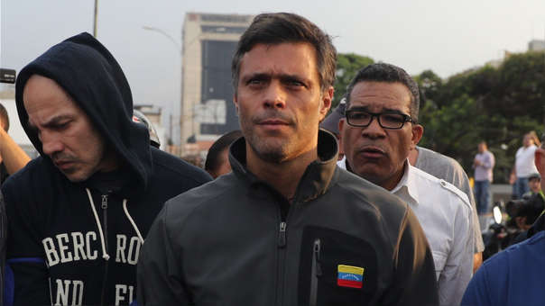 Leopoldo López y su esposa se retiraron de la embajada de Chile en Caracas