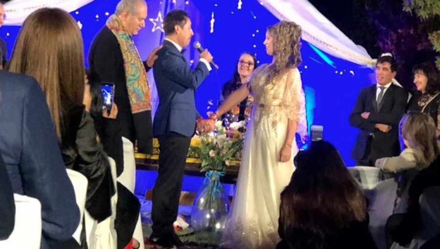 Ritual de Pedro Engel marcó la boda de Pato Pimienta y Hellen Cáceres