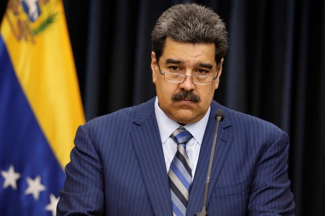 Maduro expulsa a ex jefe de la policía política y a 54 militares que se sublevaron en su contra