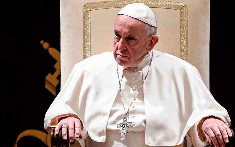 Papa Francisco ordena a todos los miembros de la Iglesia a denunciar los abusos sexuales