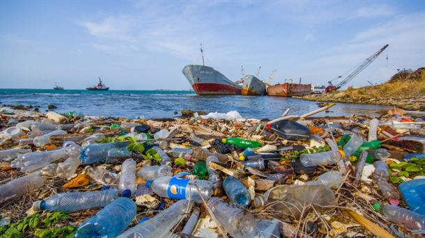 Hallan 238 toneladas de plástico varado en un archipiélago a 2.000 kilómetros de Australia