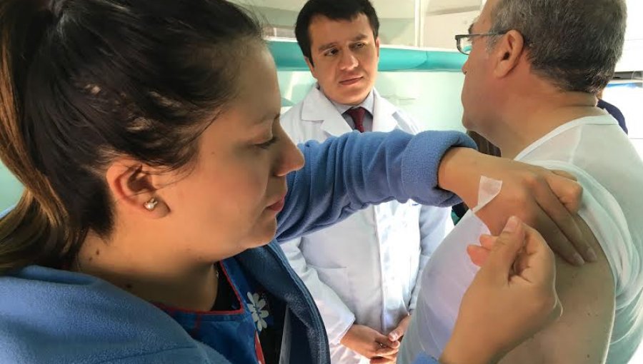 Con vacunatorio móvil en Viña del Mar se intensifica campaña contra la influenza