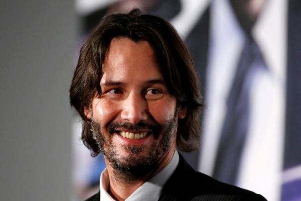 Marvel quiere que Keanu Reeves se una a Angelina Jolie en «The eternals»