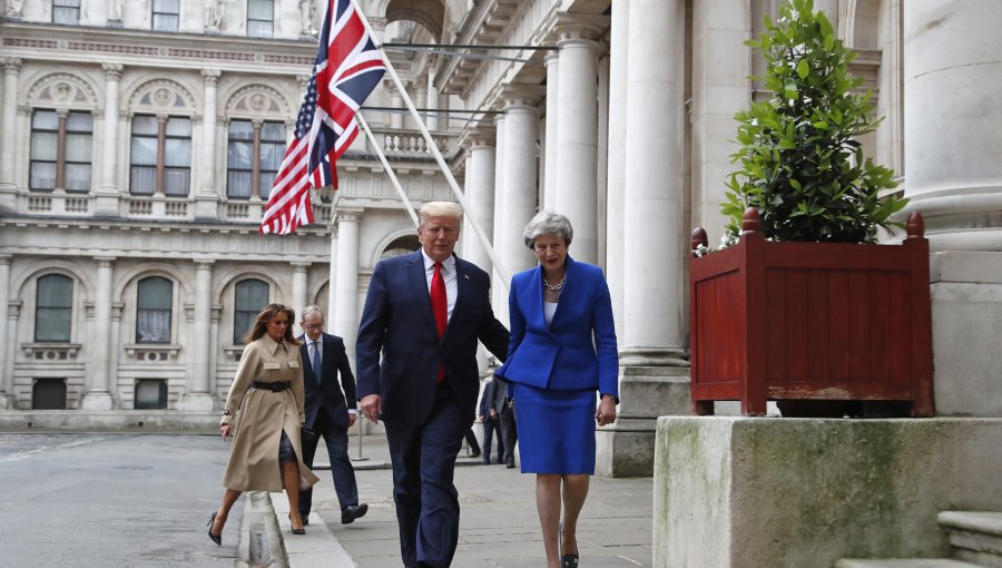 Trump comprometió acuerdo comercial con May, pero si Reino Unido abandona la Unión Europea