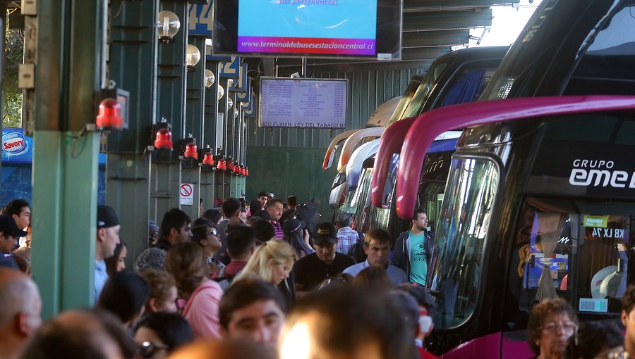Federación de Buses de Transporte y tren Santiago - Valparaíso: "Nos van a reducir y a liquidar"