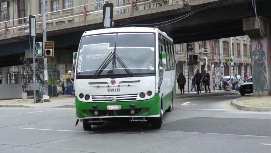 Conductores llegan a acuerdo con Viña Bus y levantan "paro de advertencia" de líneas 205 y 403