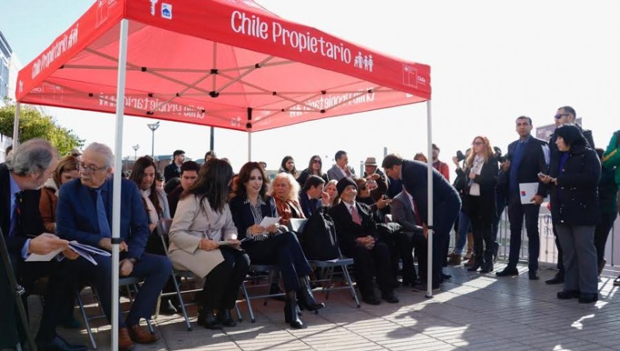 Alcaldes de Valparaíso firmaron convenio “Chile Propietario” para facilitar tramitación de Títulos de Dominio