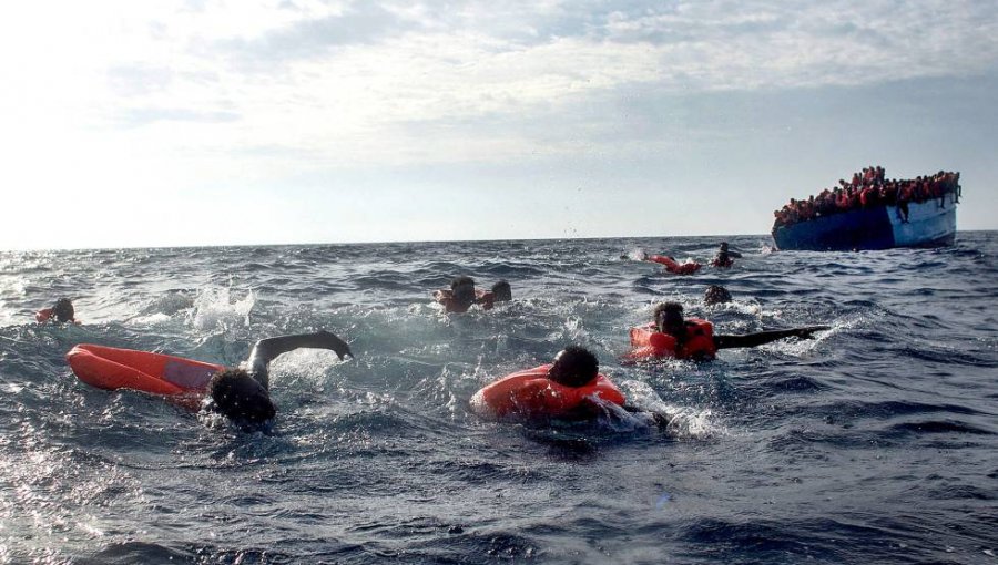 Italia multará a las ONG que participen en rescates de migrantes en el mar Mediterráneo