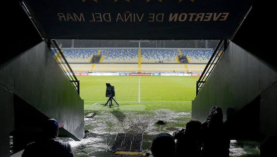Partido pendiente entre Everton y Cobresal fue suspendido por lluvias
