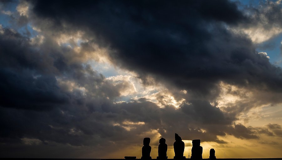 Onemi advierte a población de Rapa Nui por precipitaciones fuertes y vientos