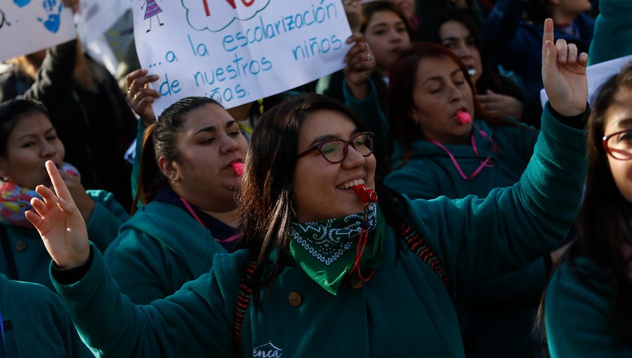 Trabajadores de la educación parvularia marcharon en Valparaíso contra dos proyectos del Gobierno
