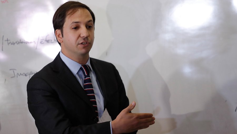 Tras 14 meses en el cargo, Sebastián Izquierdo renunció a la Superintendencia de Educación