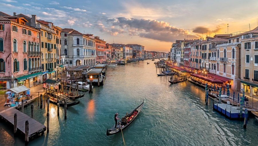 Alcalde de Venecia pedirá a la Unesco que incluya a la ciudad en su 'lista negra'