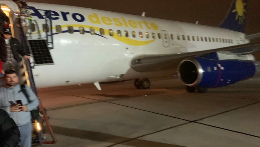 Falla mecánica en avión deja varado en Santiago a un centenar de pasajeros que iban a Brasil