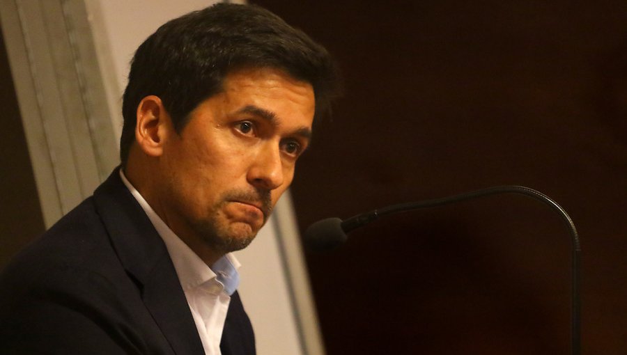 Rafael Araneda se queda sin pantalla tras drástica decisión de Fox Sports
