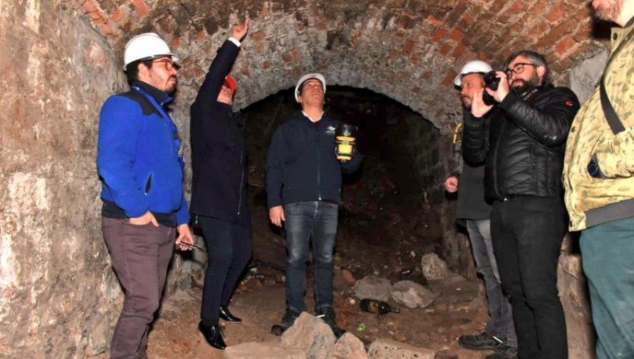 Descubren túnel que une las comunas de Independencia y Recoleta