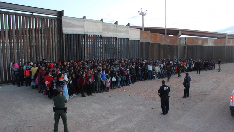 Bachelet "conmocionada" con las condiciones en que se detiene a migrantes en Estados Unidos