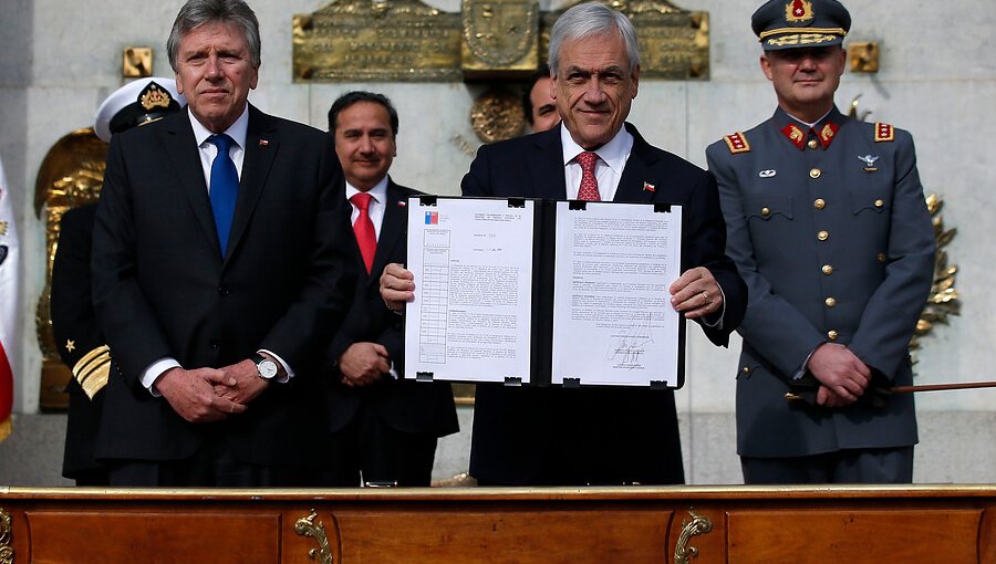 Piñera firmó decreto para que Fuerzas Armadas combatan el narcotráfico en zonas fronterizas