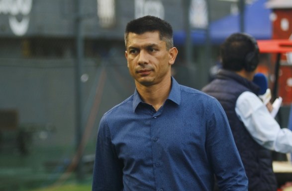 El paraguayo Gustavo Florentín se convirtió en el nuevo entrenador de Huachipato