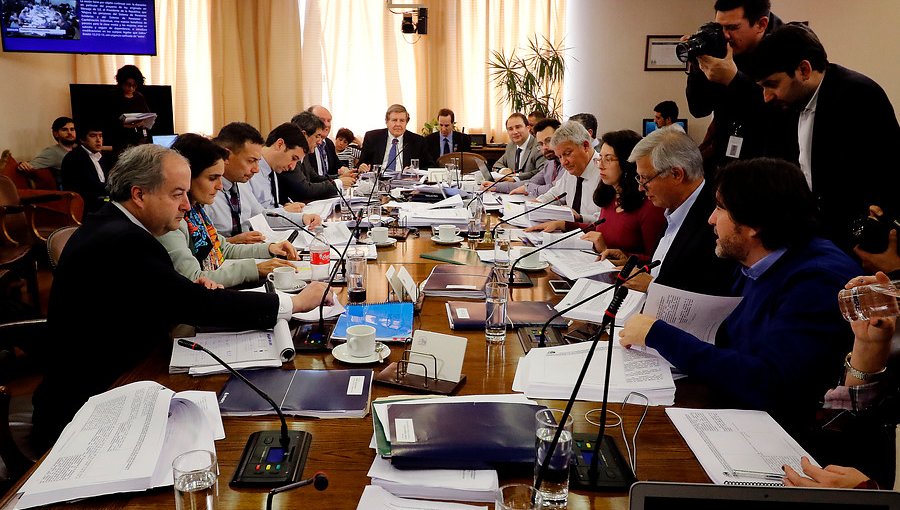 Comisión de Trabajo aprobó el grueso de la reforma previsional del Gobierno