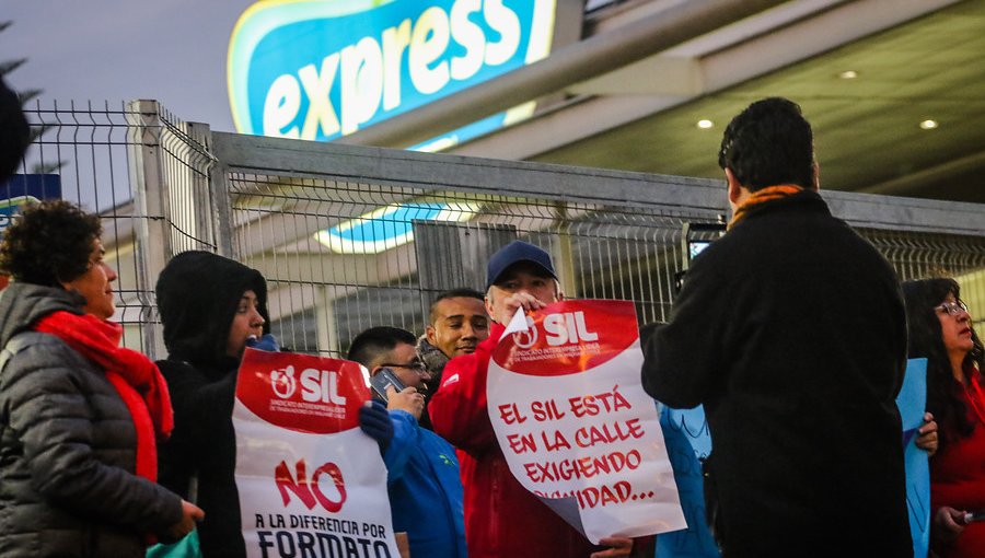 Walmart acusa “actos de violencia” por parte de trabajadores en huelga
