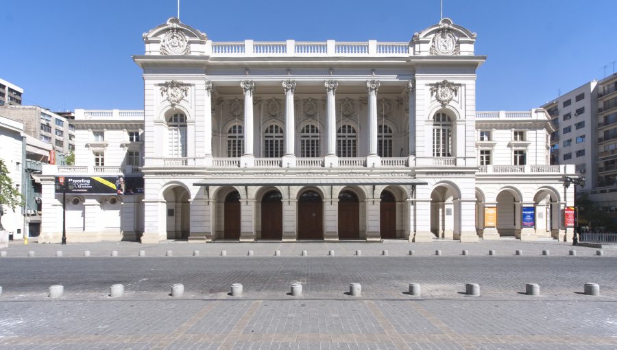 Teatro Municipal de Santiago despide a 59 trabajadores en medio de crisis financiera