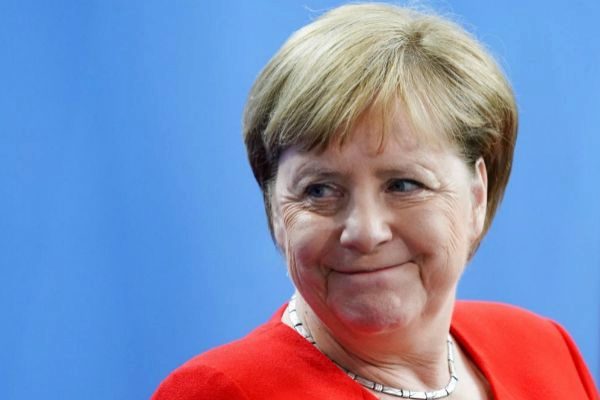 Angela Merkel da por zanjado el debate sobre su salud y reitera que "puedo hacer mi trabajo"