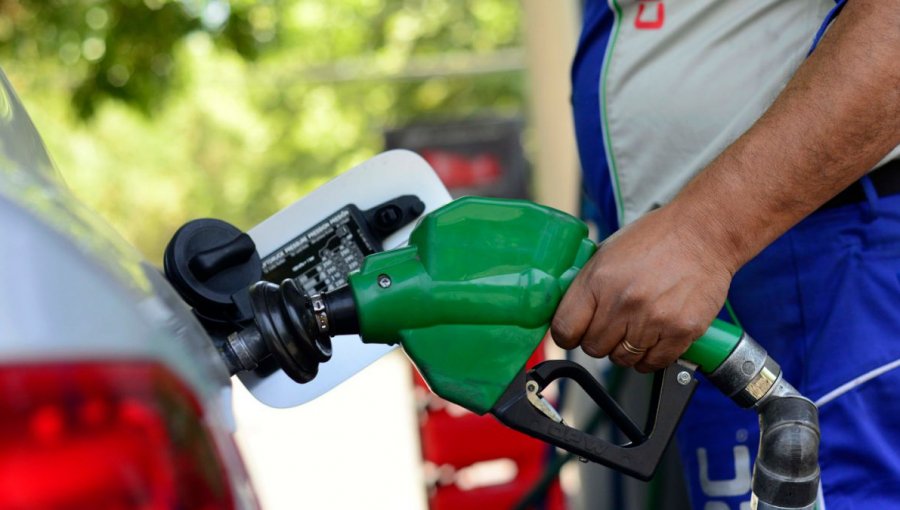 Precio de la gasolina de 93 octanos caerá $5,9 a partir de este jueves