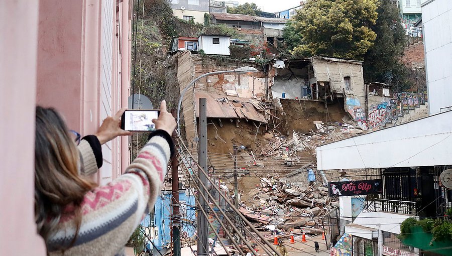 Nieta de fallecida en la tragedia de Valparaíso confirmó que el viernes se iban a cambiar de casa