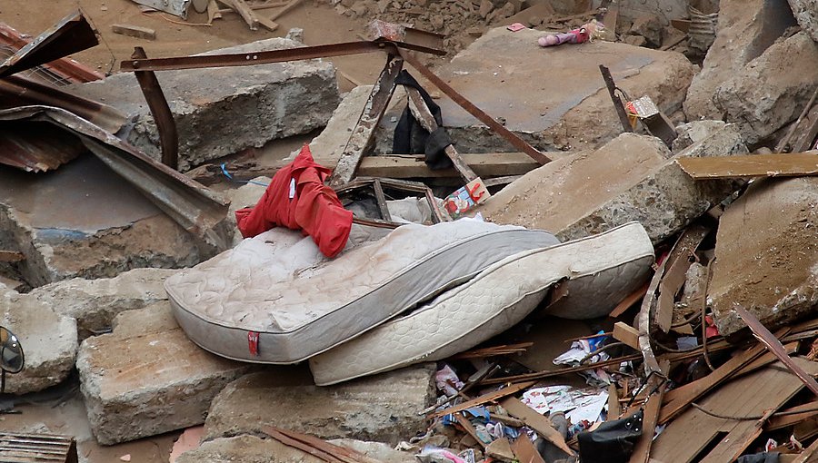 Autoridades descartan presencia de séptima víctima fatal bajo escombros del derrumbe en Valparaíso