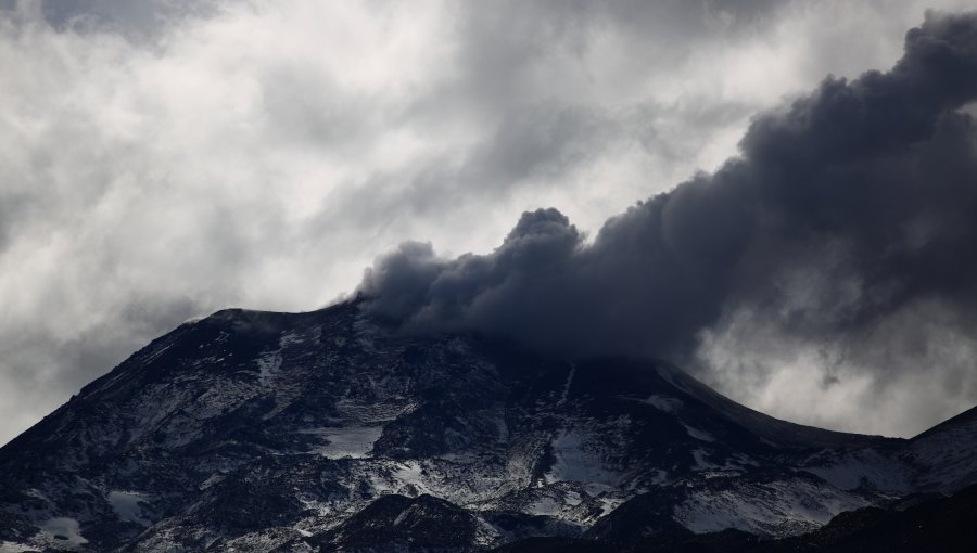 Nevados del Chillán registra nuevo evento explosivo y sismo de larga duración