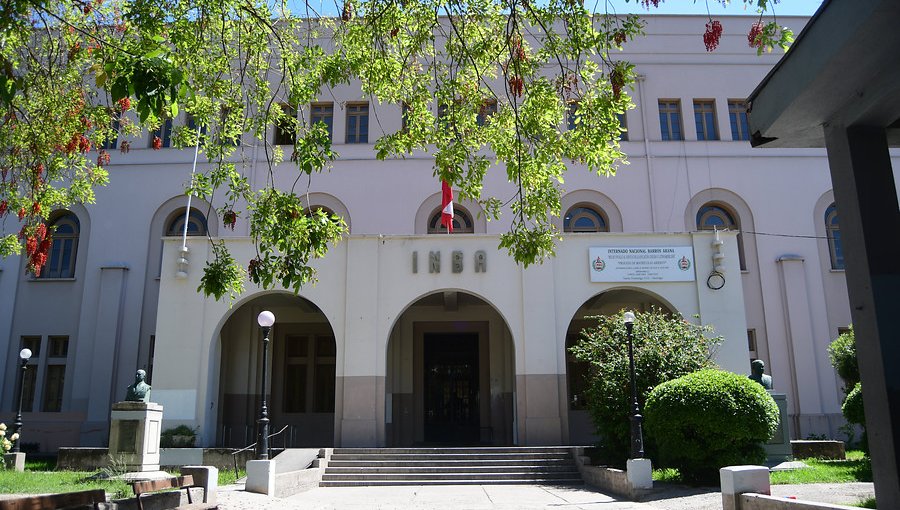 Corte ordena devolver oficina a Centro de Padres del Internado Nacional Barros Arana
