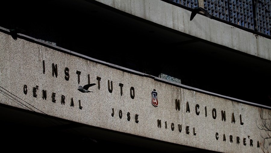 Alumnos del Instituto Nacional llegaron a un acuerdo con la Municipalidad de Santiago