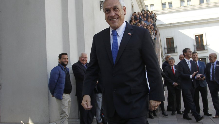 Reunión de Piñera con Boris Johnson se adelanta para este domingo