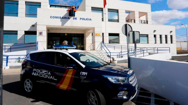 Policía de España detiene a ciudadano dominicano que fue sorprendido destruyendo nueve automóviles