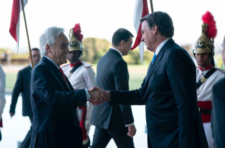 Piñera hizo escala en Brasil para reunirse con Bolsonaro y coordinar ayuda del G7 por incendios