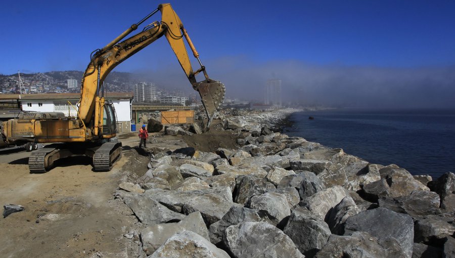 Aumento de marejadas golpea puertos chilenos: más de 6 mil veces debieron cerrar