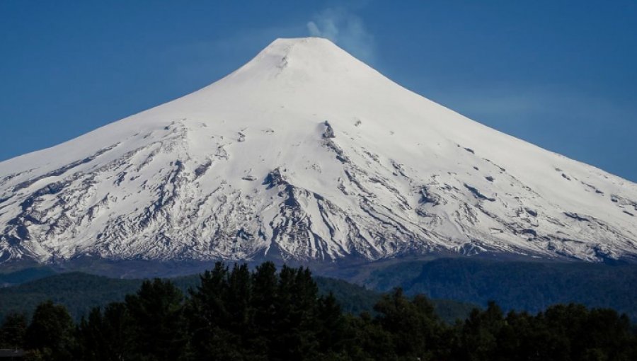 Advierten de importantes variaciones en la actividad sísmica del volcán Villarrica