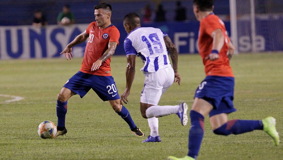 Charles Aránguiz habría rechazado ser el capitán de la Roja ante Honduras